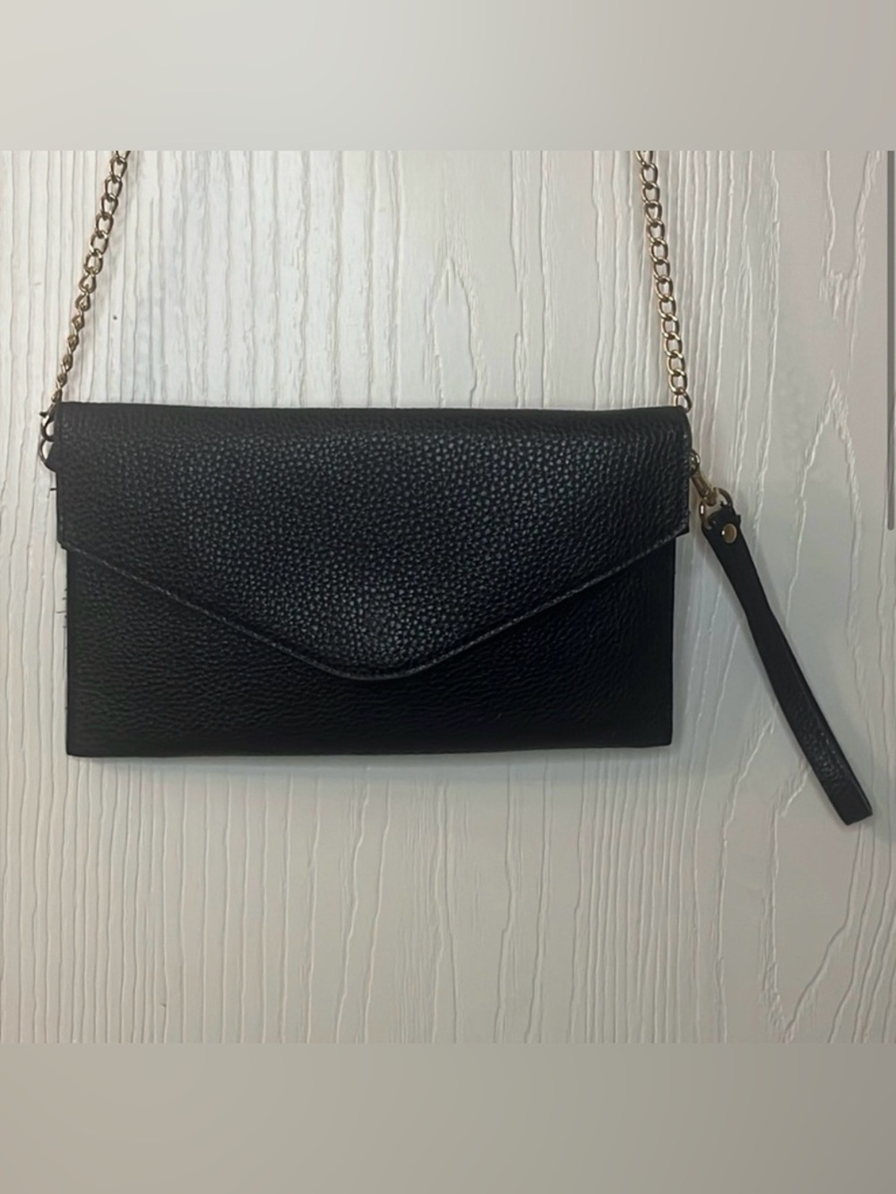 🛍️Forever 21 Black Clutch with Wristlet Strap